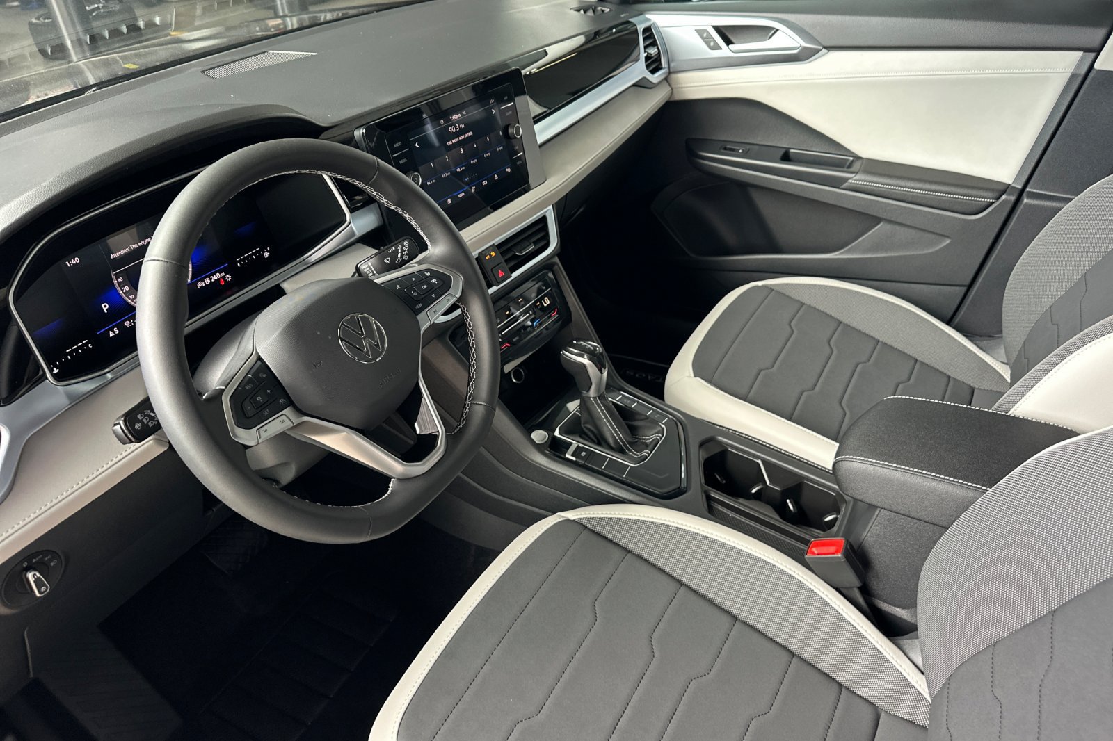 New 2026 Volkswagen Taos SE FWD image 8