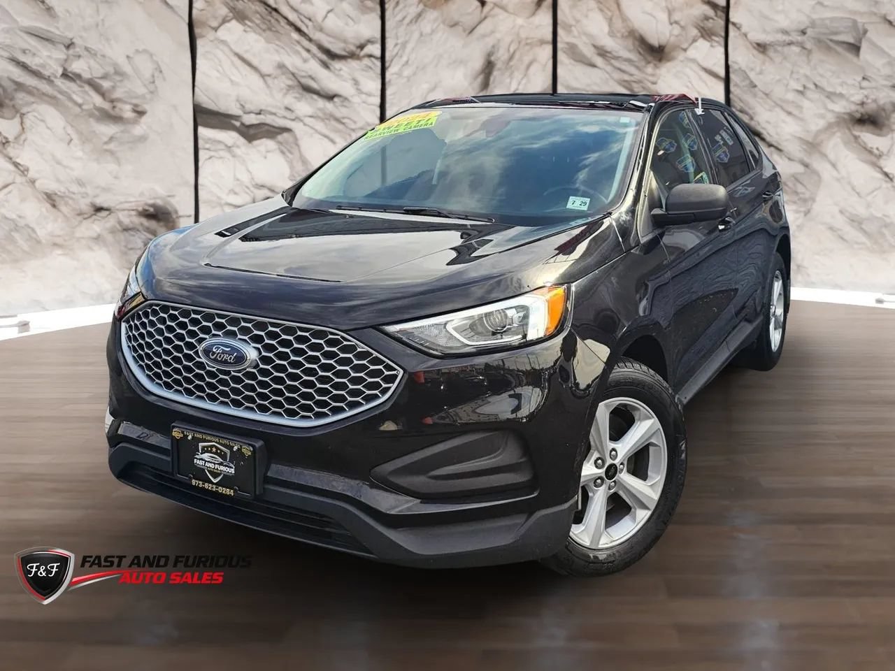 Used 2024 Ford Edge SE AWD/4WD image 3