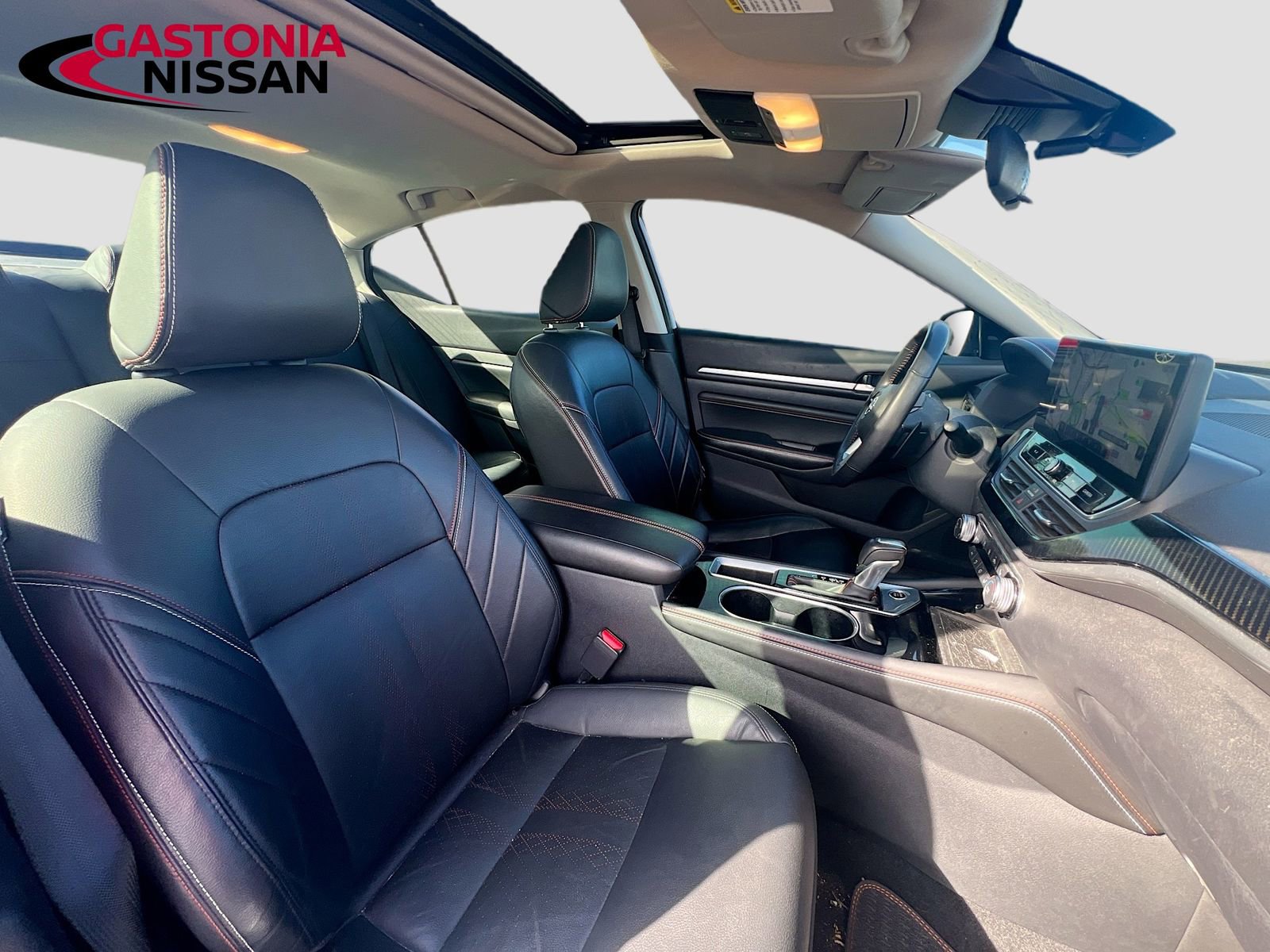 Used 2023 Nissan Altima 2.5 SR w/ SR Premium Package image 32