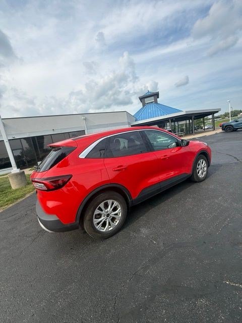 Used 2024 Ford Escape Active FWD image 8