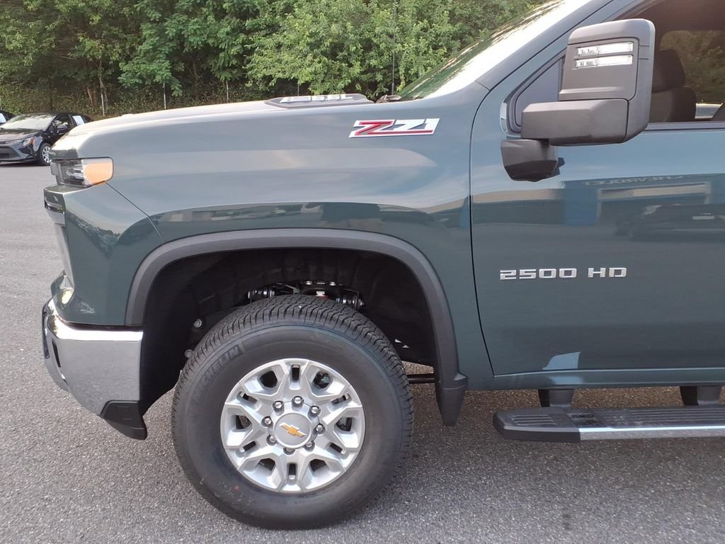 New 2026 Chevrolet Silverado 2500 LT w/ Safety Package AWD/4WD image 7