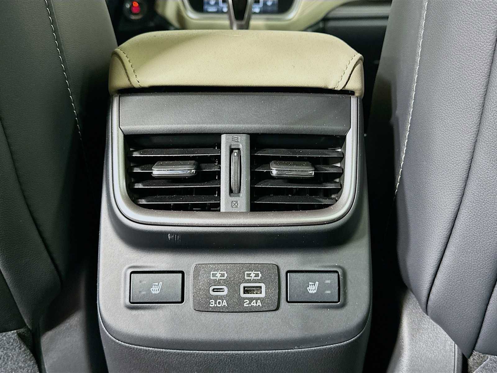 Certified 2025 Subaru Outback Limited AWD/4WD image 24