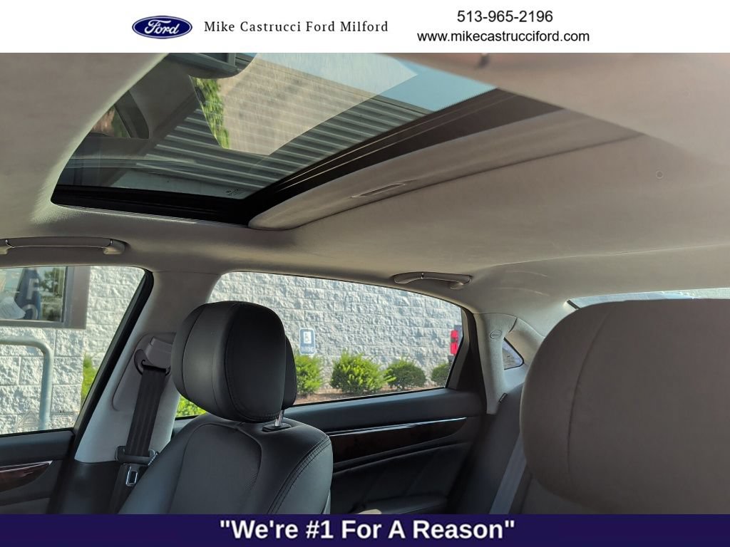 Used 2014 Hyundai Equus Signature RWD image 8