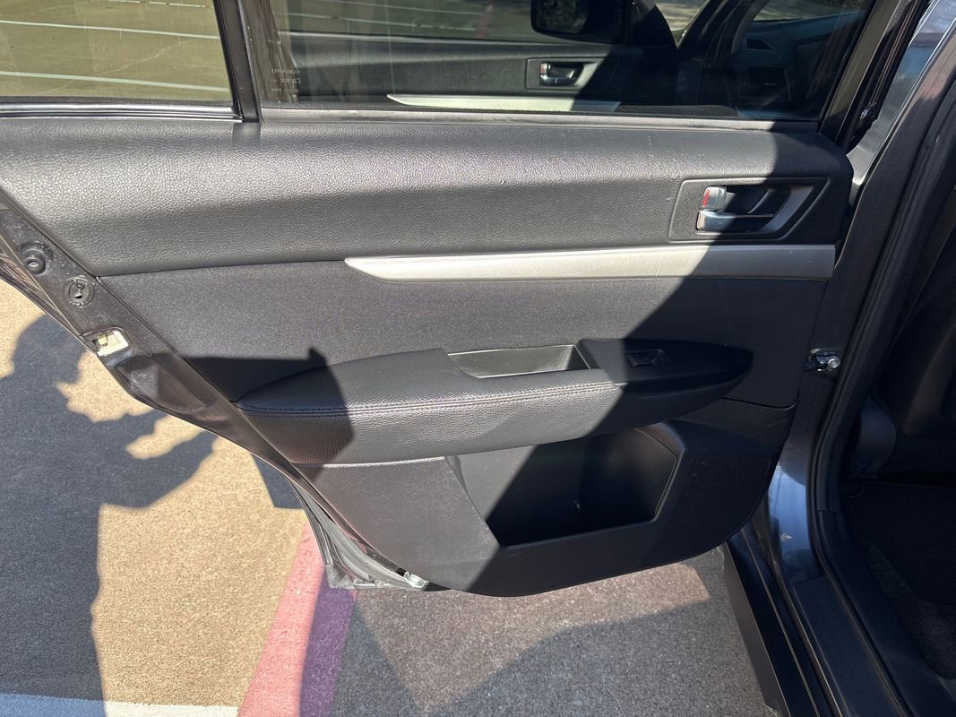 Used 2012 Subaru Outback 2.5i Premium w/ All-Weather Pkg image 20