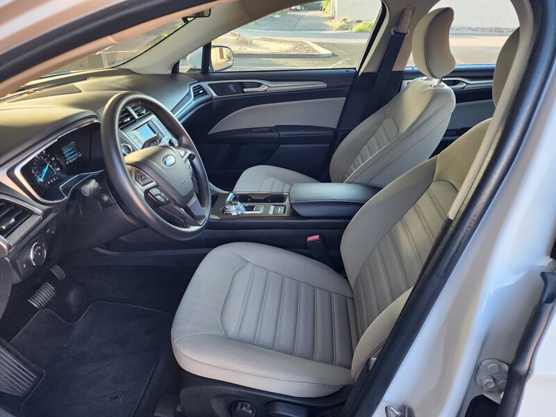 Used 2018 Ford Fusion S FWD image 23