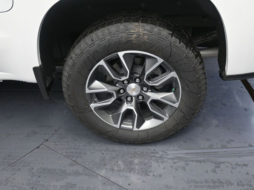 New 2025 Chevrolet Silverado 1500 LT image 12