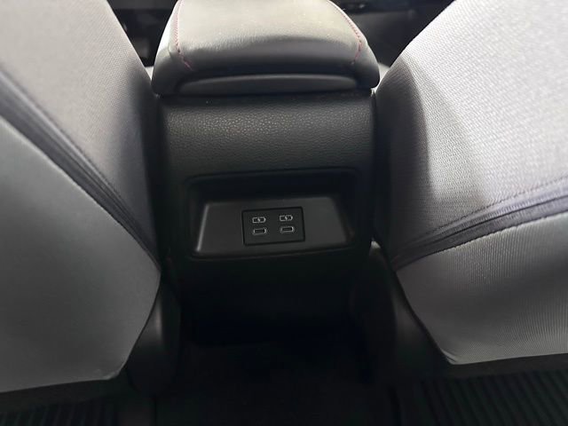 Used 2023 Toyota Corolla SE w/ Carpet Mat Package (TMS) image 17