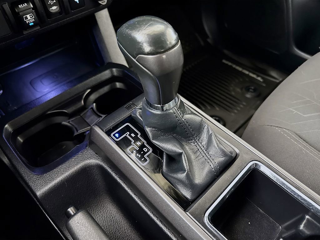 Certified 2018 Toyota Tacoma TRD Off-Road image 17