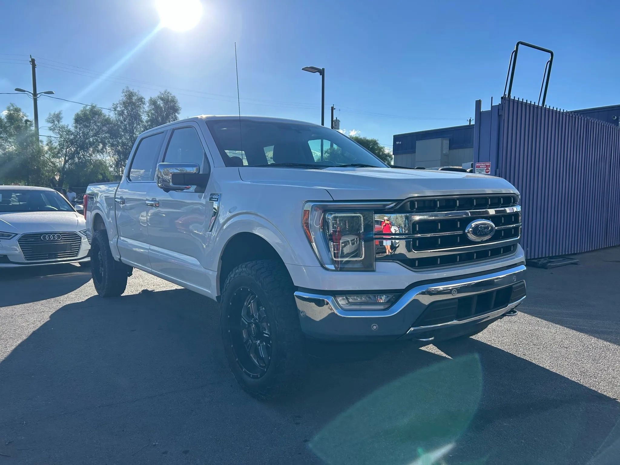 Used 2021 Ford F150 Lariat w/ Equipment Group 502A High image 3
