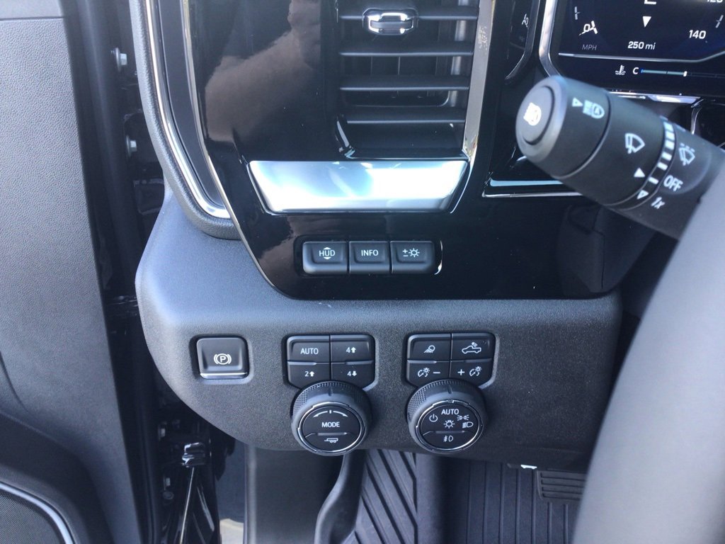 New 2025 Chevrolet Silverado 2500 LTZ w/ LTZ Plus Package image 31