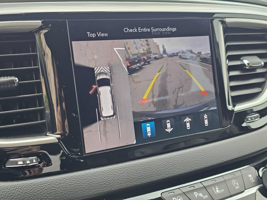 Used 2020 Chrysler Pacifica Touring-L Plus FWD image 26