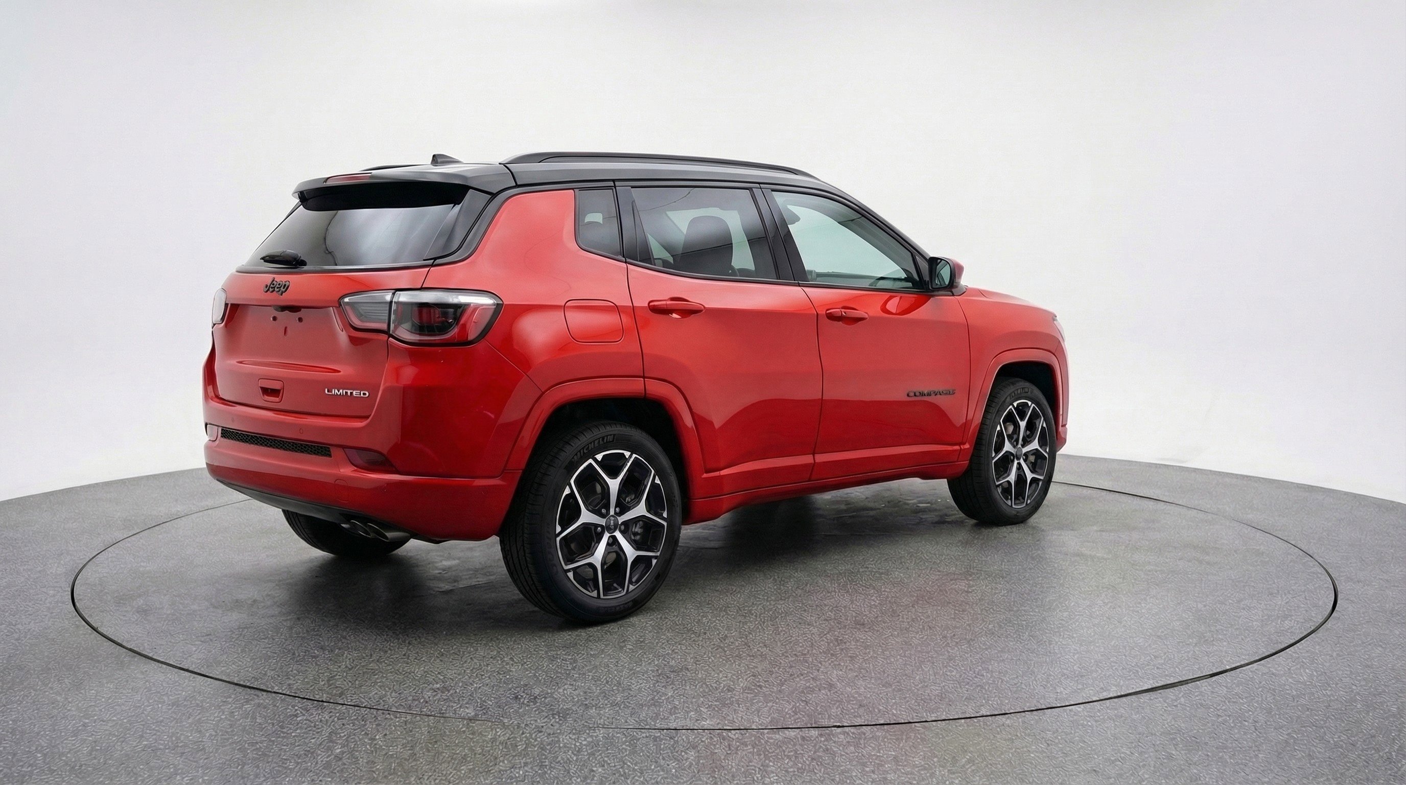 Used 2025 Jeep Compass Limited AWD/4WD image 9