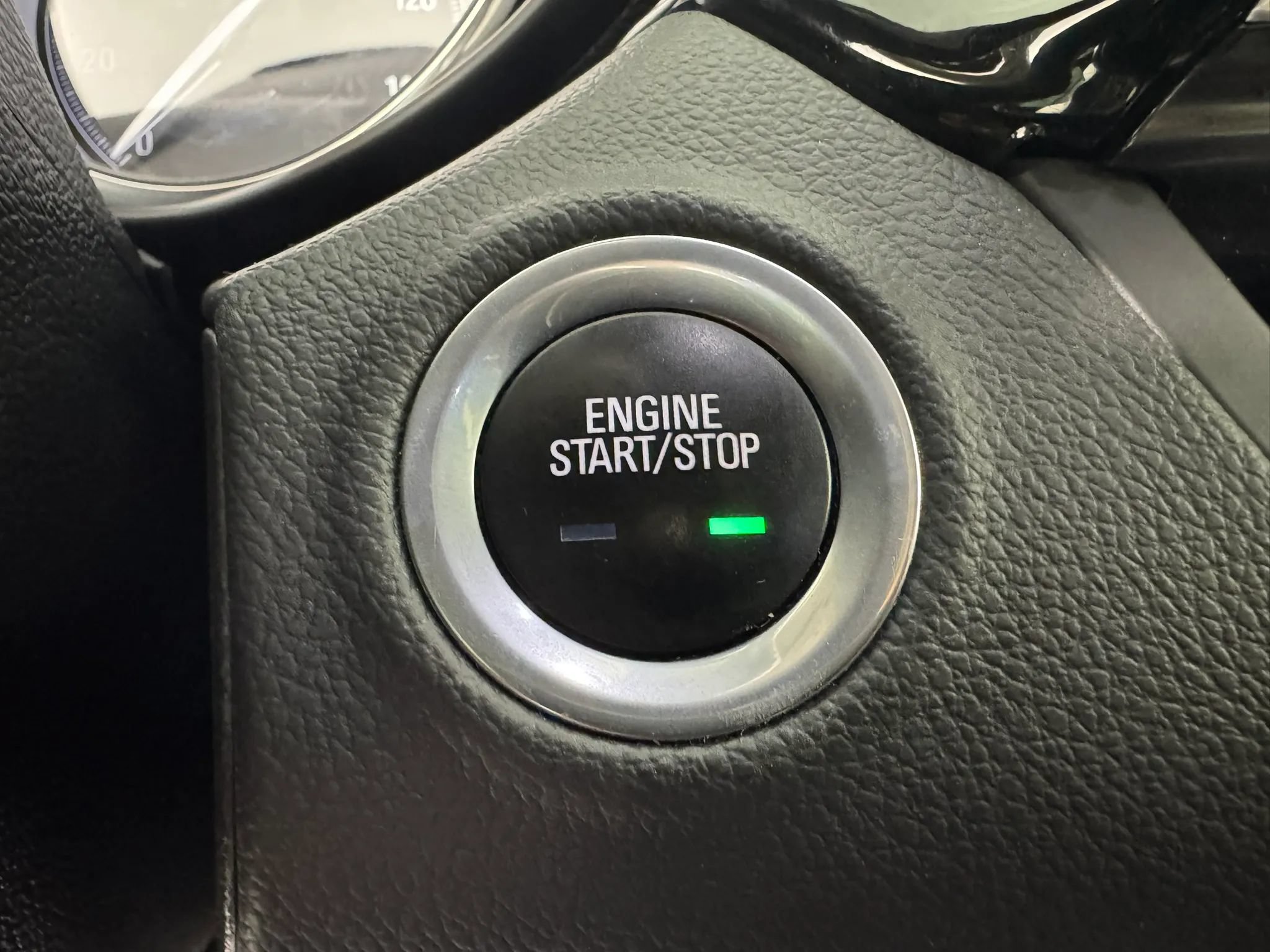 Used 2020 Buick Envision Essence FWD image 17