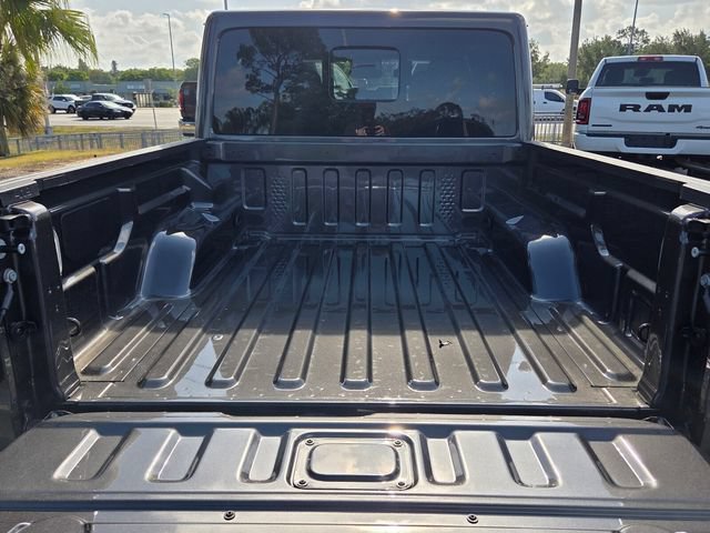 Used 2026 Jeep Gladiator Sport AWD/4WD image 7