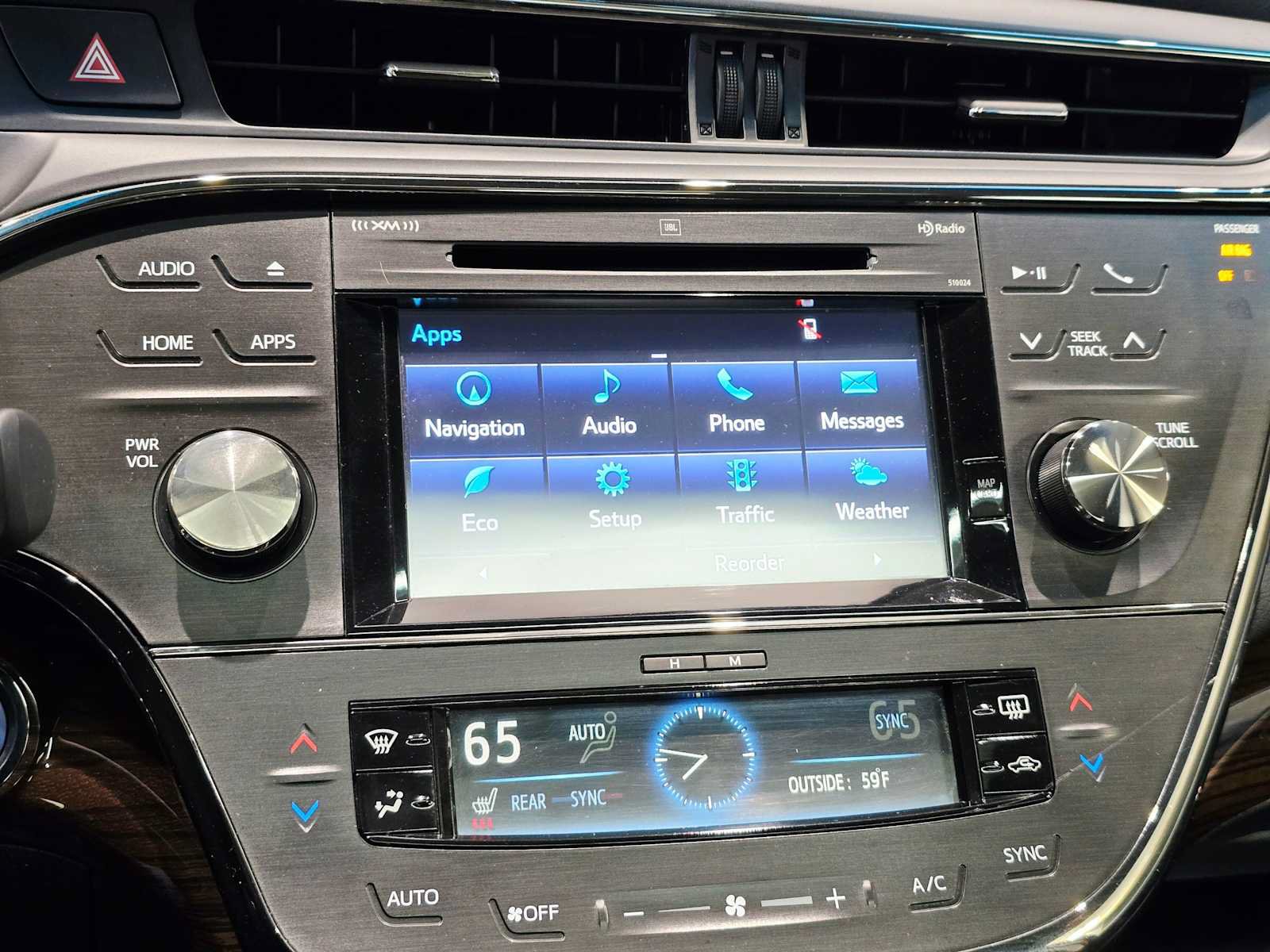 Used 2015 Toyota Avalon Limited FWD image 14