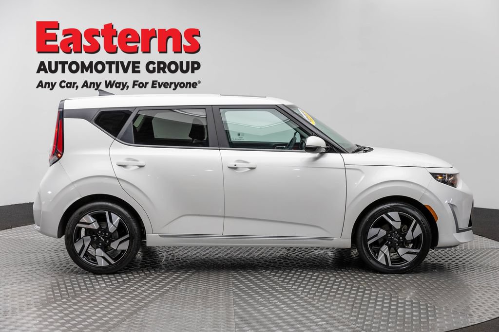 Used 2023 Kia Soul GT-Line FWD image 4