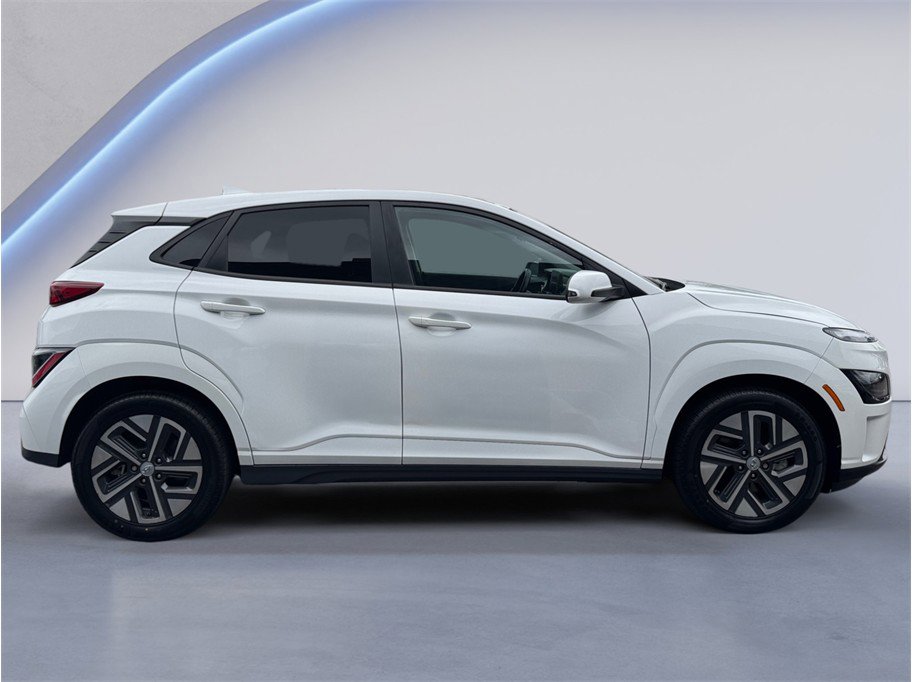 Used 2022 Hyundai Kona SEL w/ Convenience Package FWD image 7