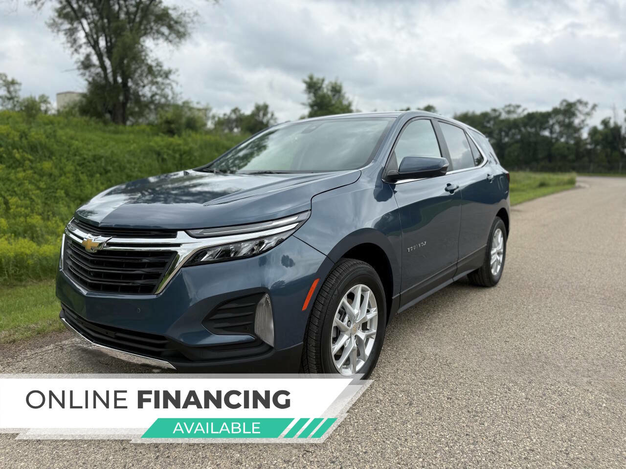 Used 2024 Chevrolet Equinox LT image 1