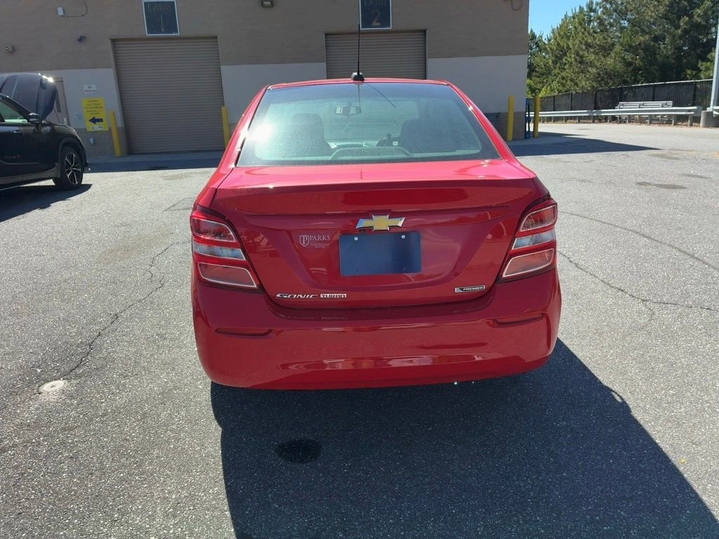 Used 2018 Chevrolet Sonic Premier FWD image 10