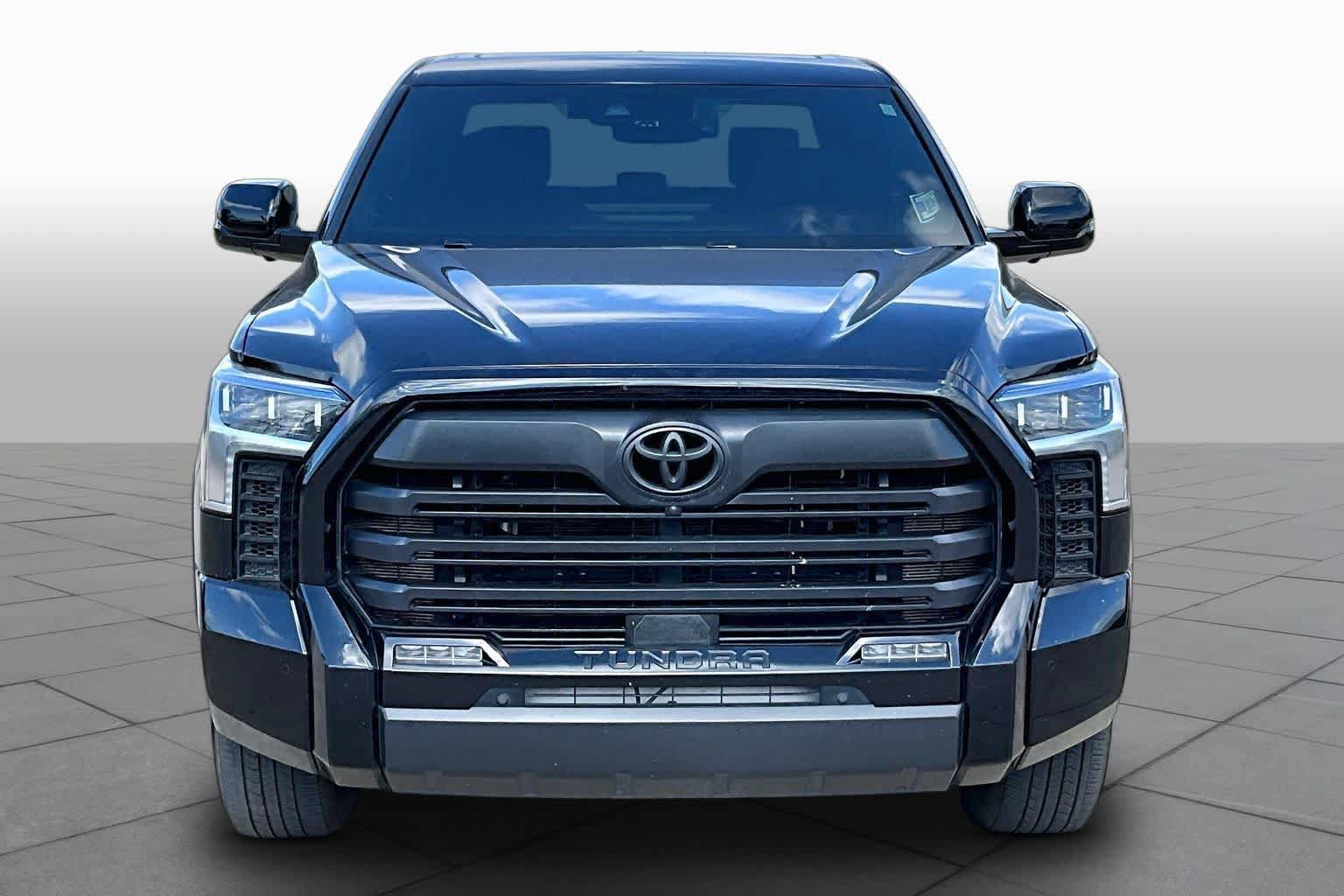 Used 2025 Toyota Tundra Limited AWD/4WD image 3