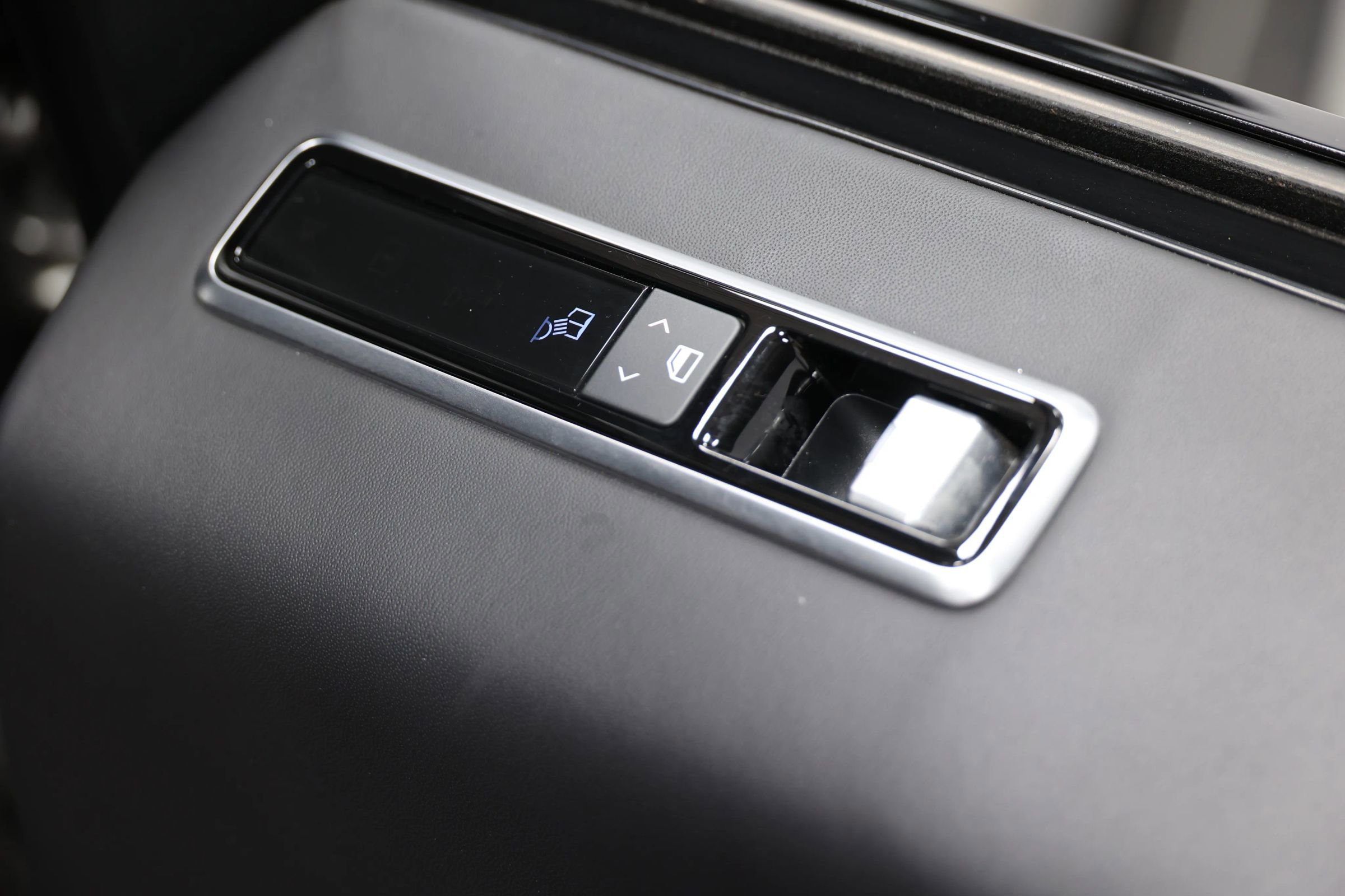 Used 2020 Land Rover Range Rover SV Autobiography Dynamic image 72