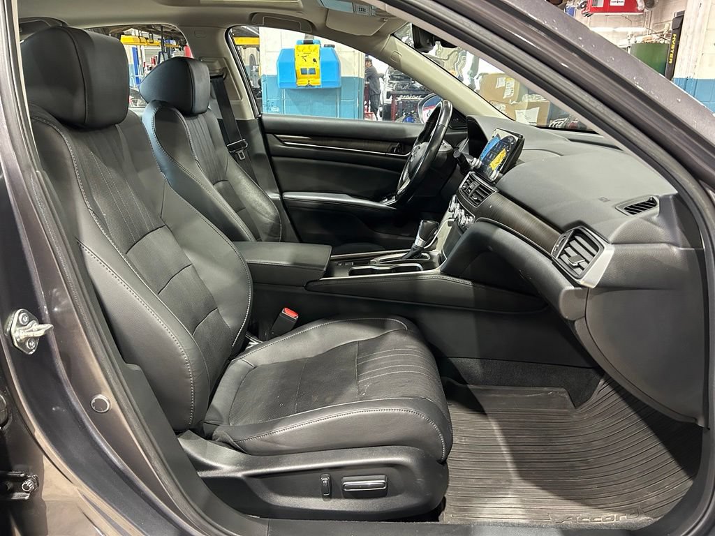 Used 2020 Honda Accord EX-L image 38