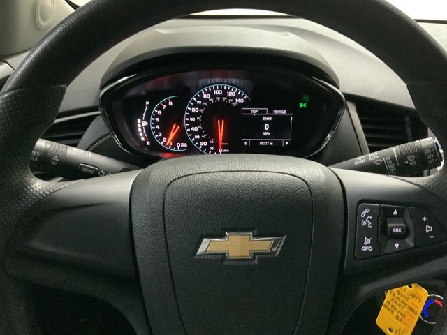 Used 2018 Chevrolet Trax LS w/ LPO, Cargo Package FWD image 21