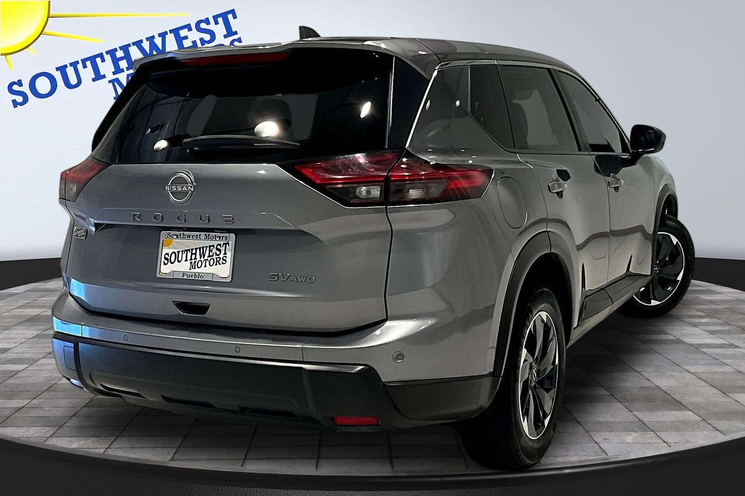 Used 2024 Nissan Rogue SV AWD/4WD image 7