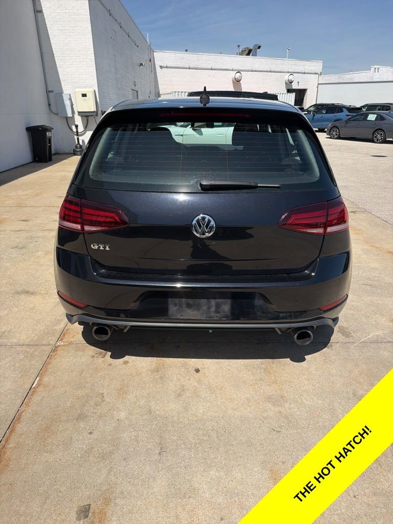 Used 2018 Volkswagen GTI SE FWD image 5