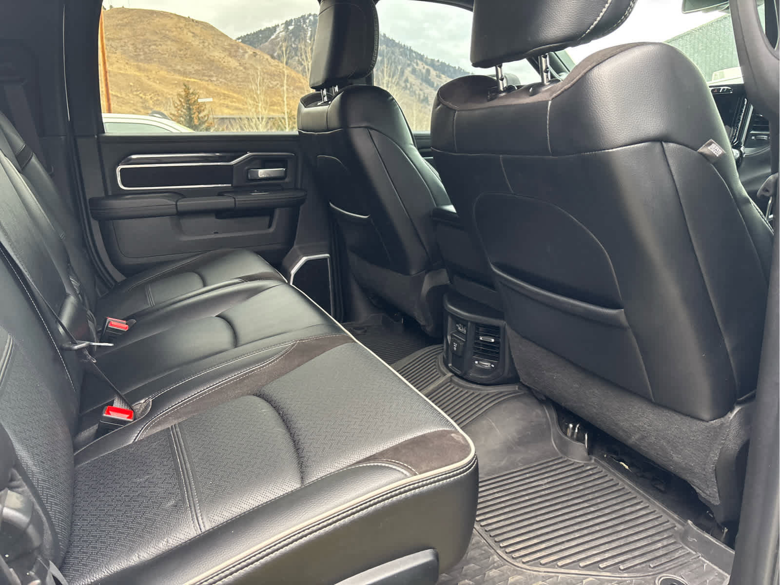 Used 2023 RAM 2500 Laramie w/ Night Edition image 29