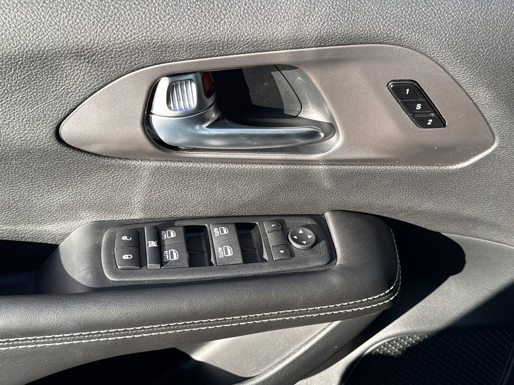 New 2026 Chrysler Pacifica Select FWD image 28
