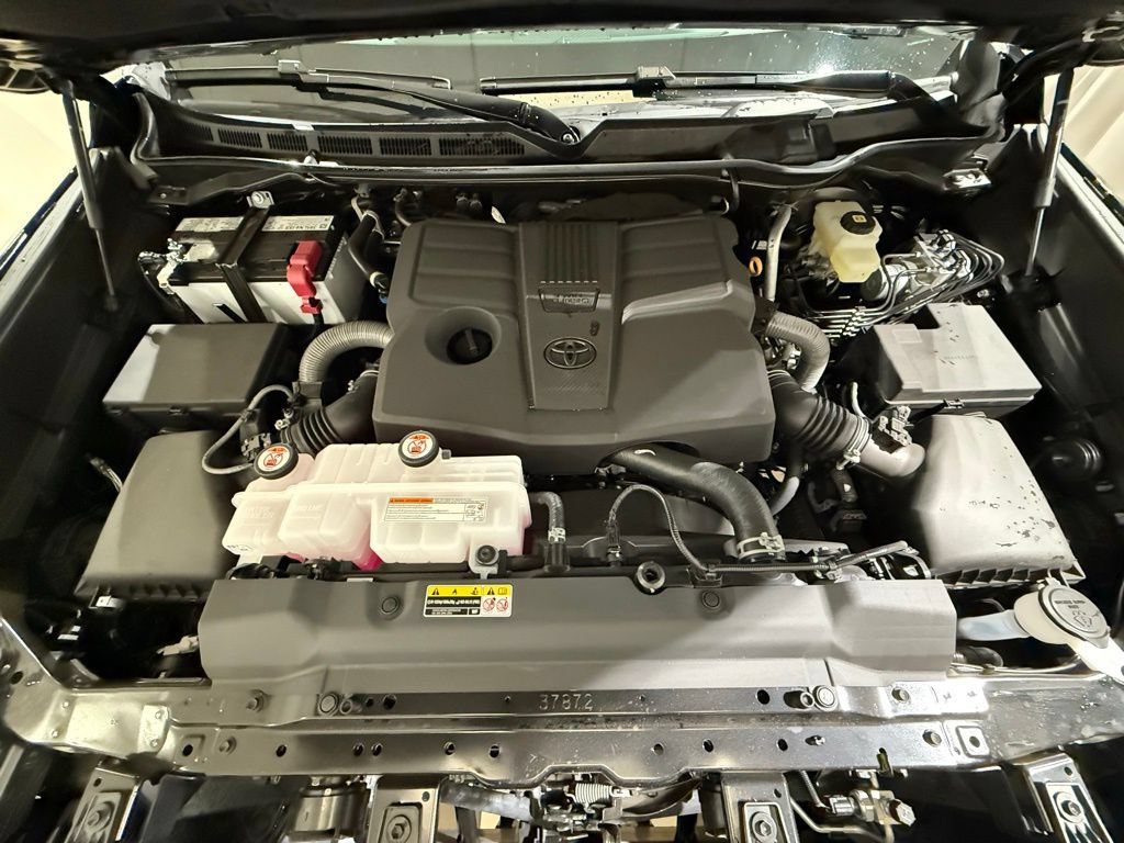 New 2026 Toyota Tundra SR5 AWD/4WD image 9