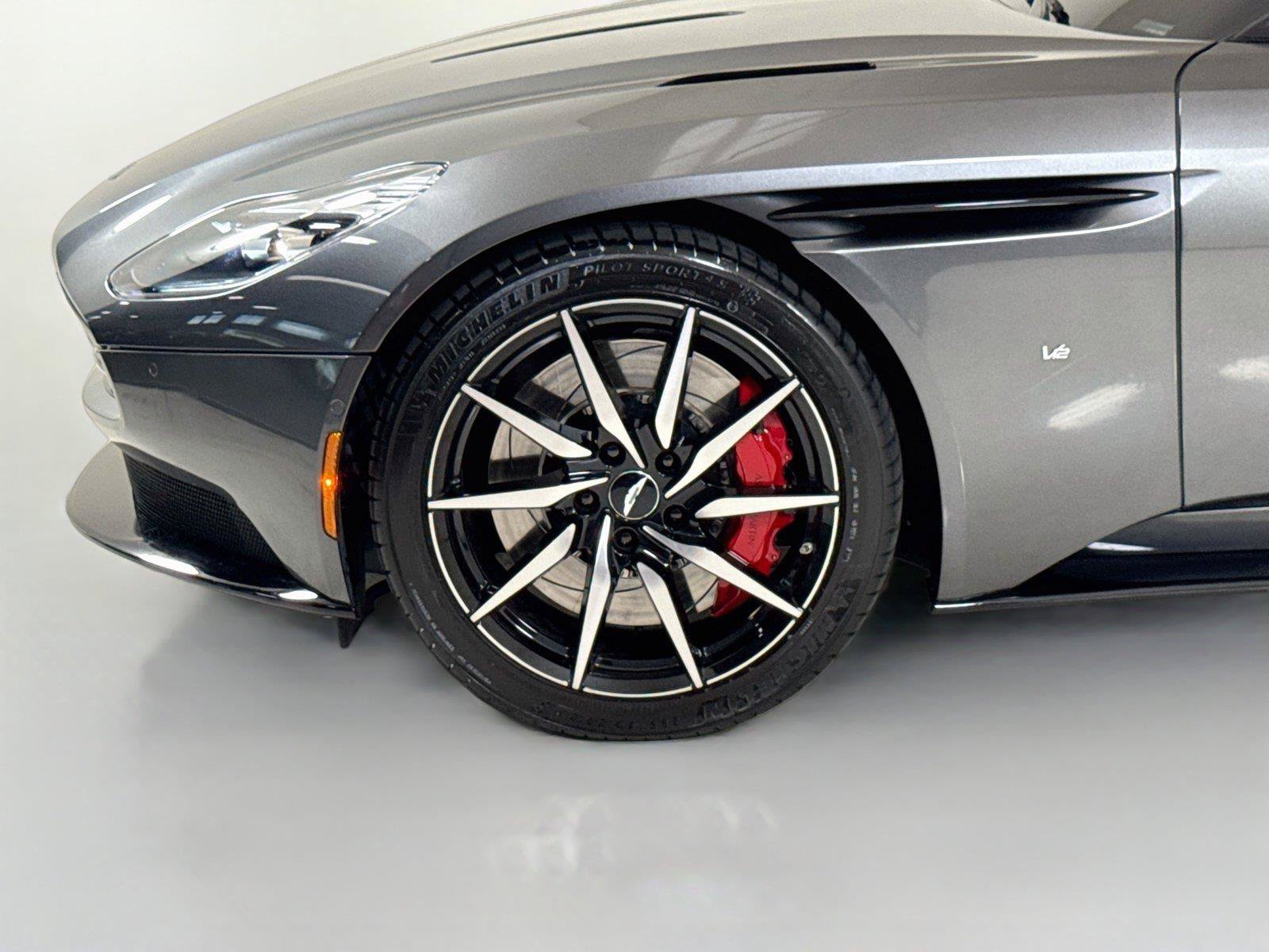Used 2017 Aston Martin DB11 V12 RWD image 36