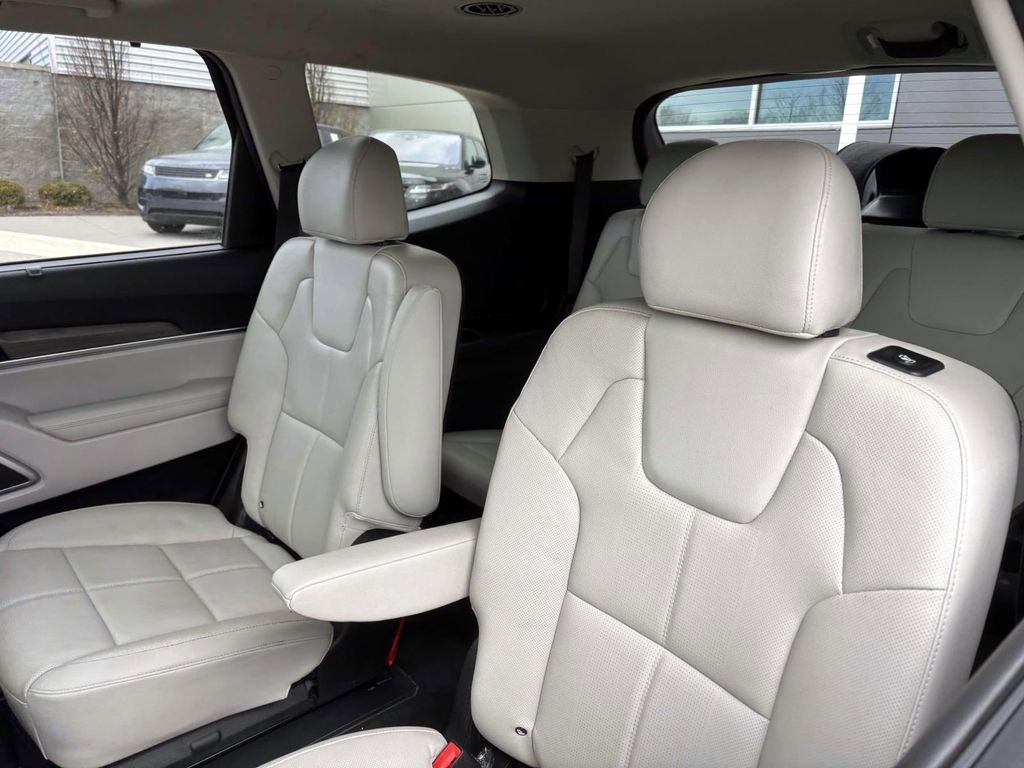 Used 2022 Kia Telluride EX w/ EX Premium Package image 27