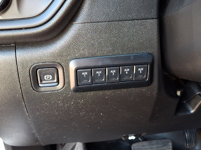 Used 2025 Chevrolet Silverado 2500 W/T w/ WT Convenience Package AWD/4WD image 25