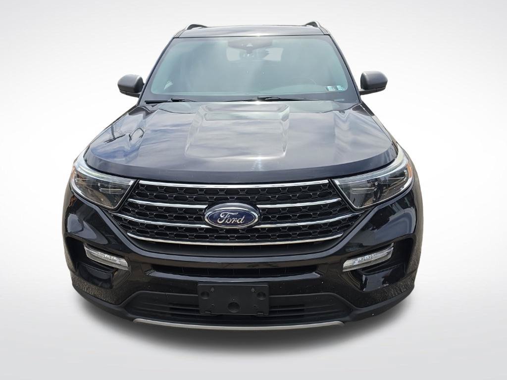 Used 2020 Ford Explorer XLT w/ Equipment Group 202A AWD/4WD image 2