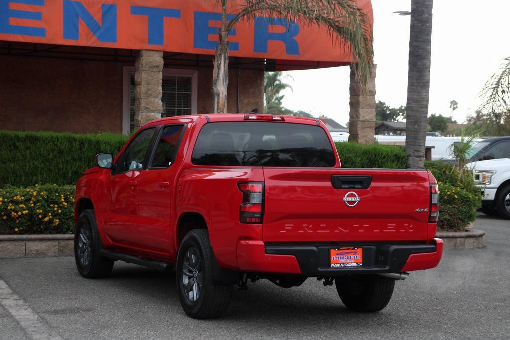 Used 2025 Nissan Frontier SV AWD/4WD image 6