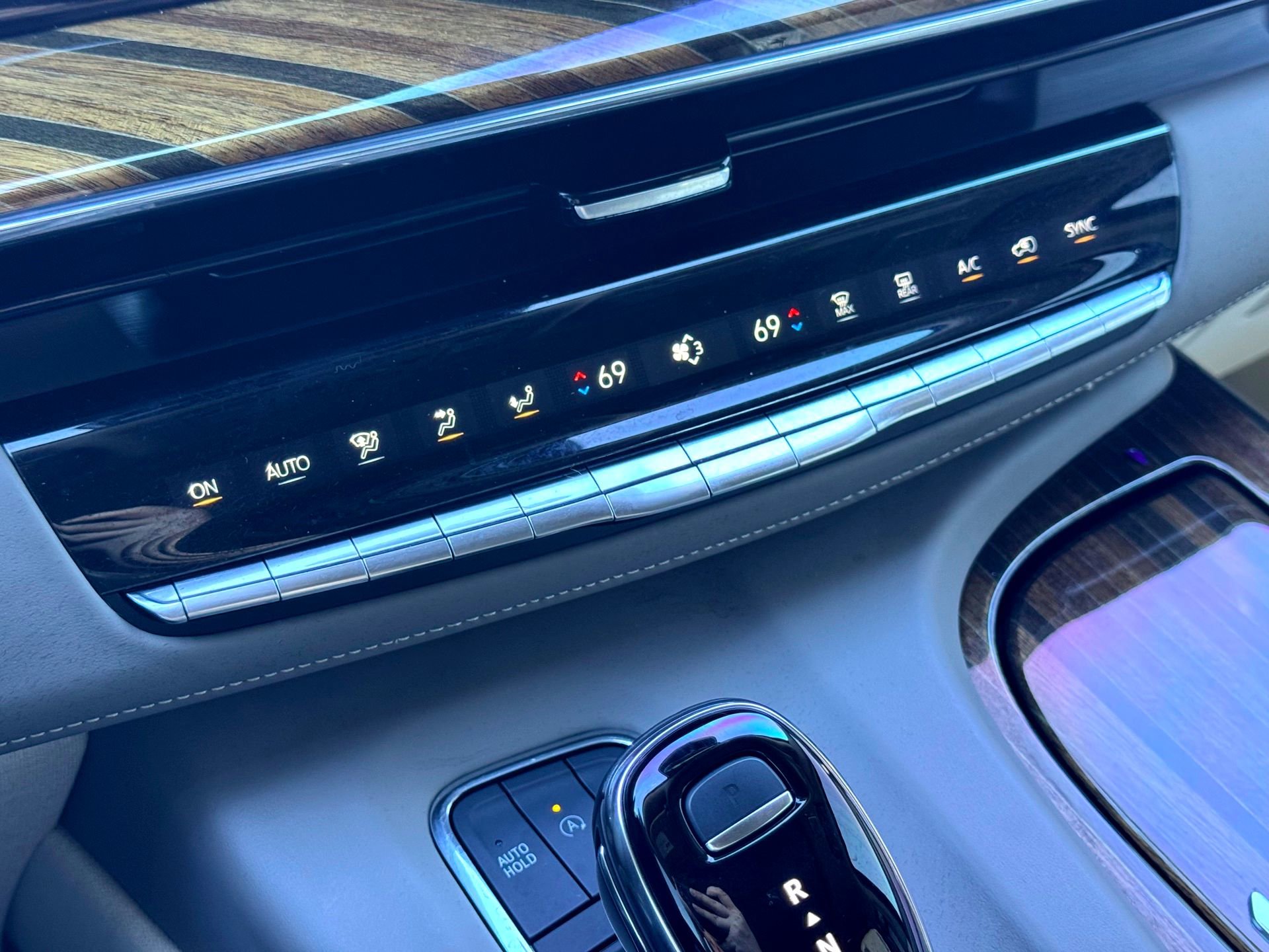 Used 2023 Cadillac Escalade Sport Platinum w/ Heavy-Duty Trailer Package image 35