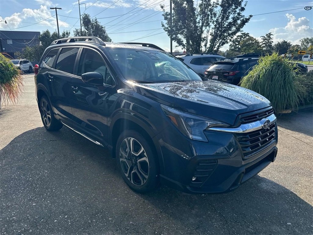 New 2025 Subaru Ascent Limited image 3