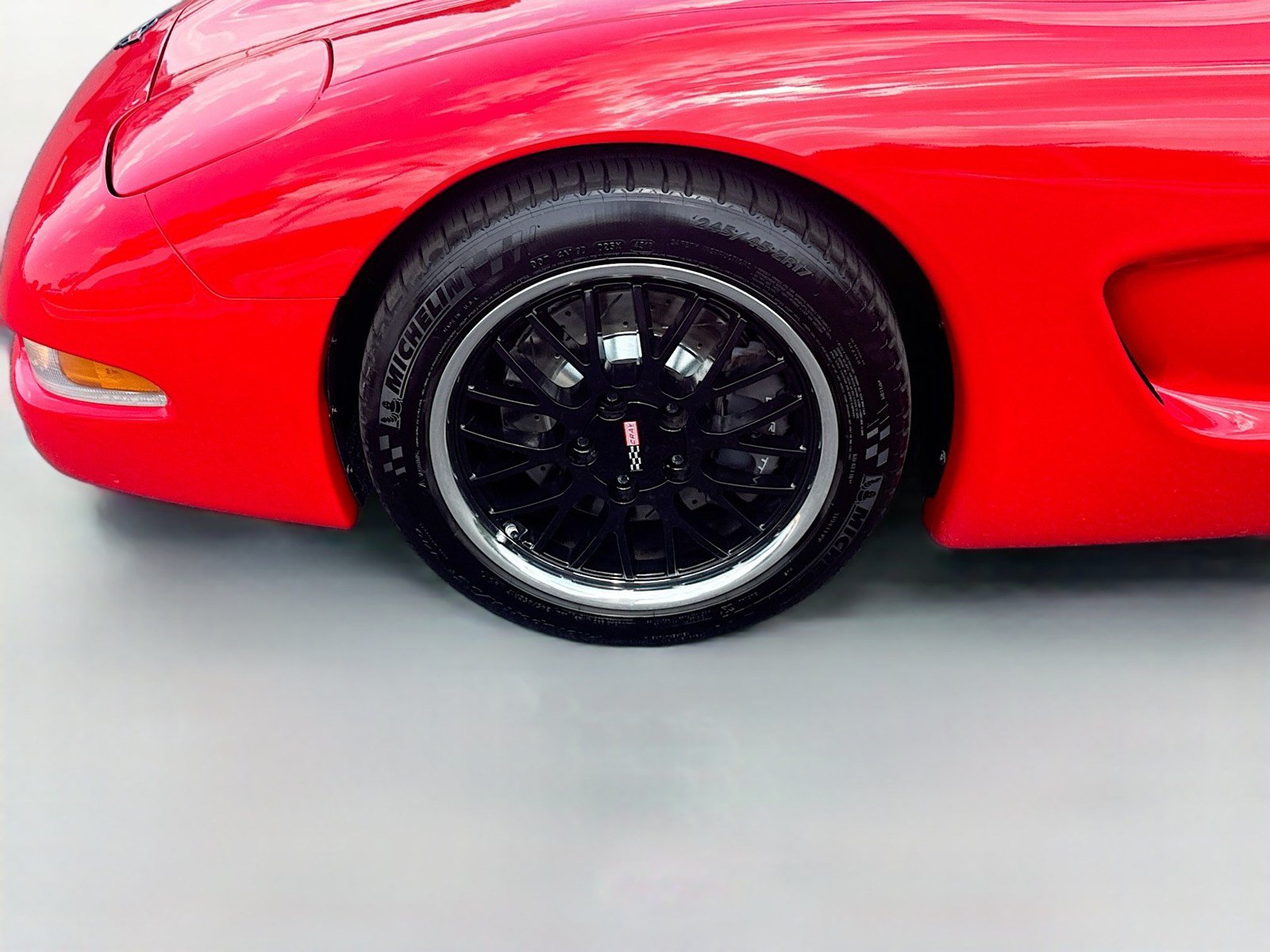 Used 1998 Chevrolet Corvette Coupe w/ Memory Pkg RWD image 27