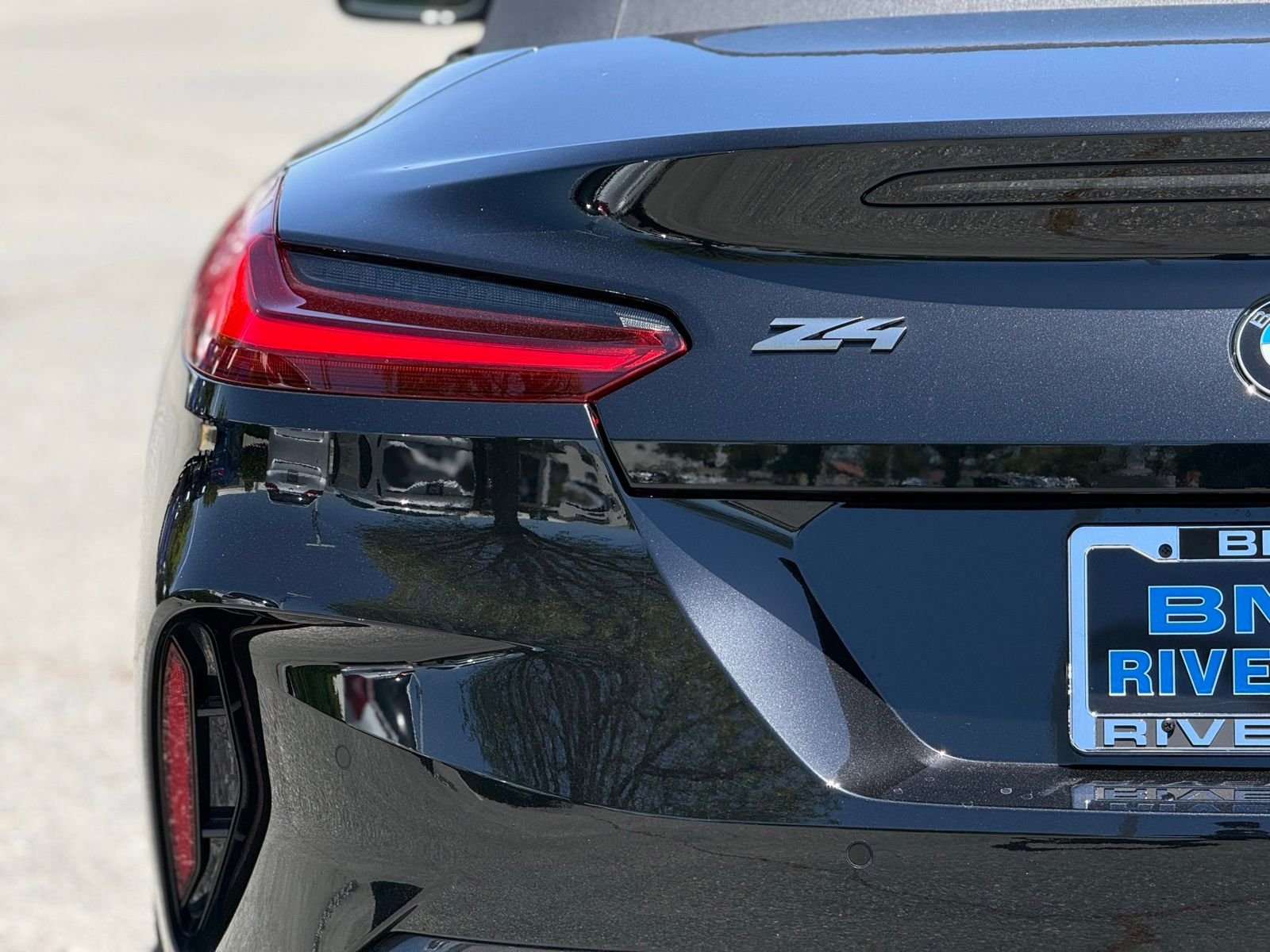 New 2026 BMW Z4 M40i w/ Premium Package RWD image 15