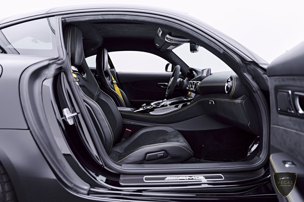 Used 2018 Mercedes-Benz AMG GT R image 41