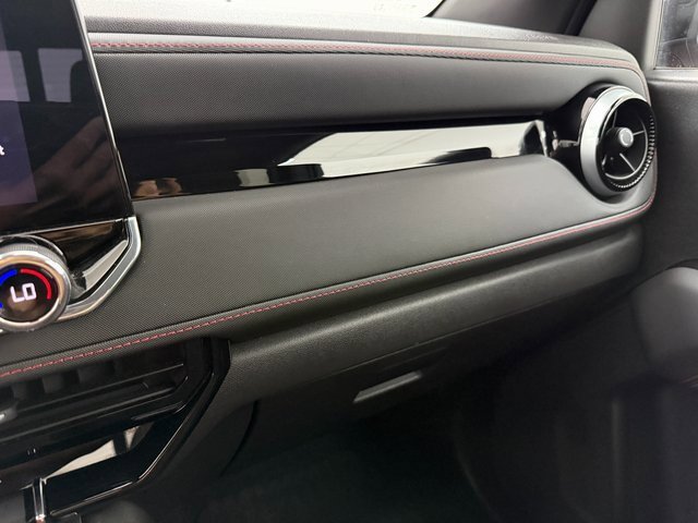 Used 2024 Chevrolet Colorado Z71 w/ Z71 Convenience Package 2 image 19