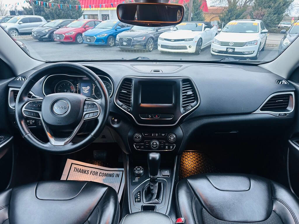 Used 2020 Jeep Cherokee Latitude Plus w/ Cold Weather Group image 9