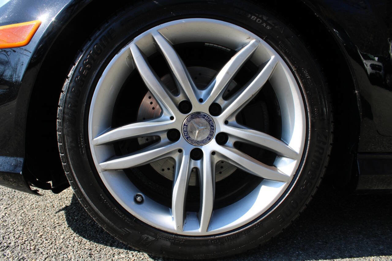 Used 2013 Mercedes-Benz C 250 Sedan image 20