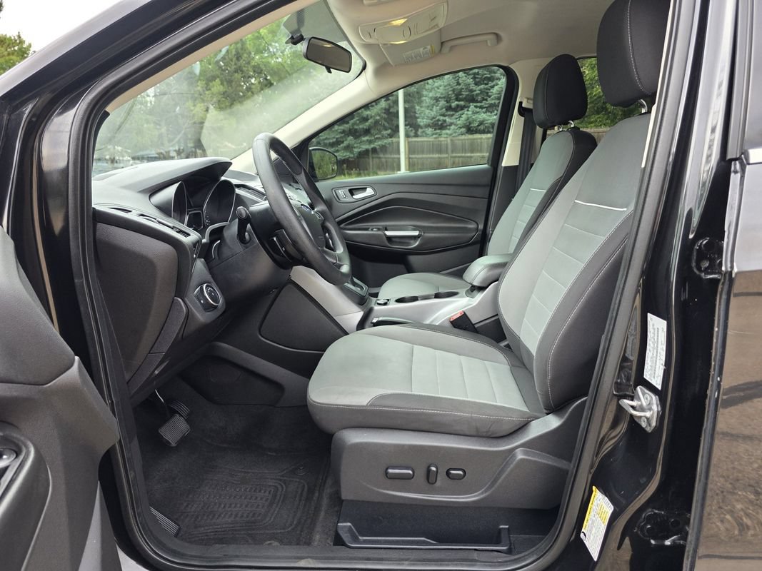 Used 2015 Ford Escape SE FWD image 15