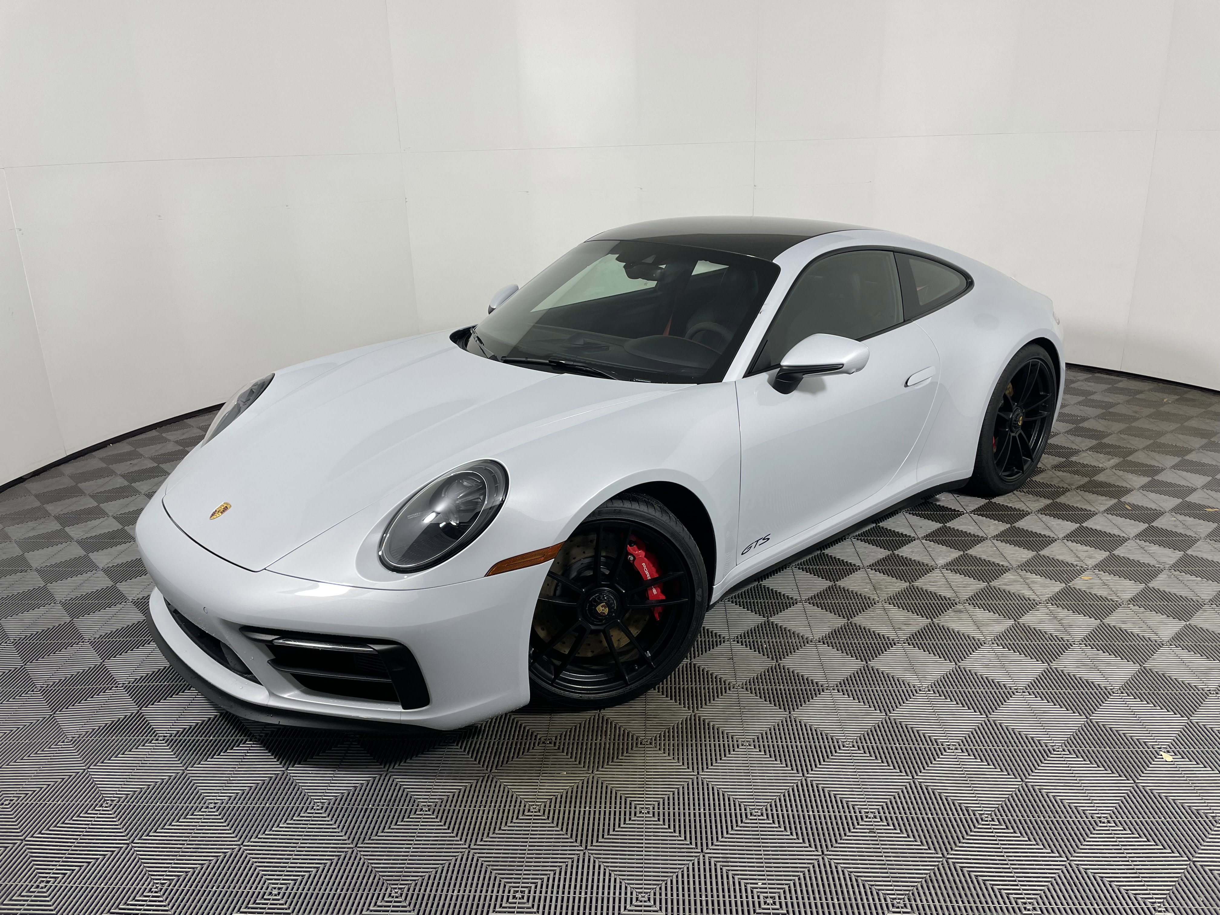 Certified 2023 Porsche 911 Carrera GTS RWD image 1