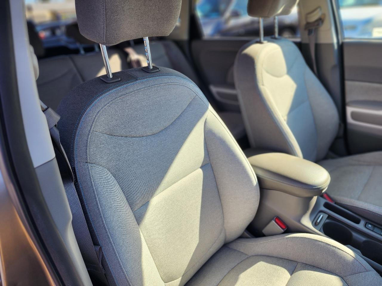 Used 2016 Kia Soul EV FWD image 29