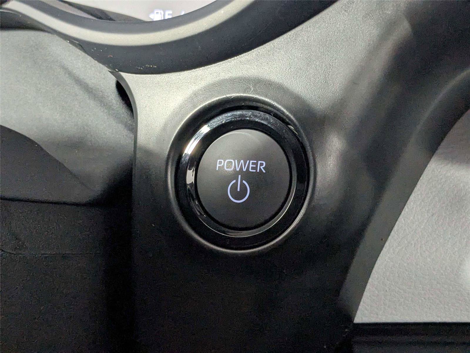 Used 2025 Toyota Sienna XLE w/ XLE Plus Package FWD image 26