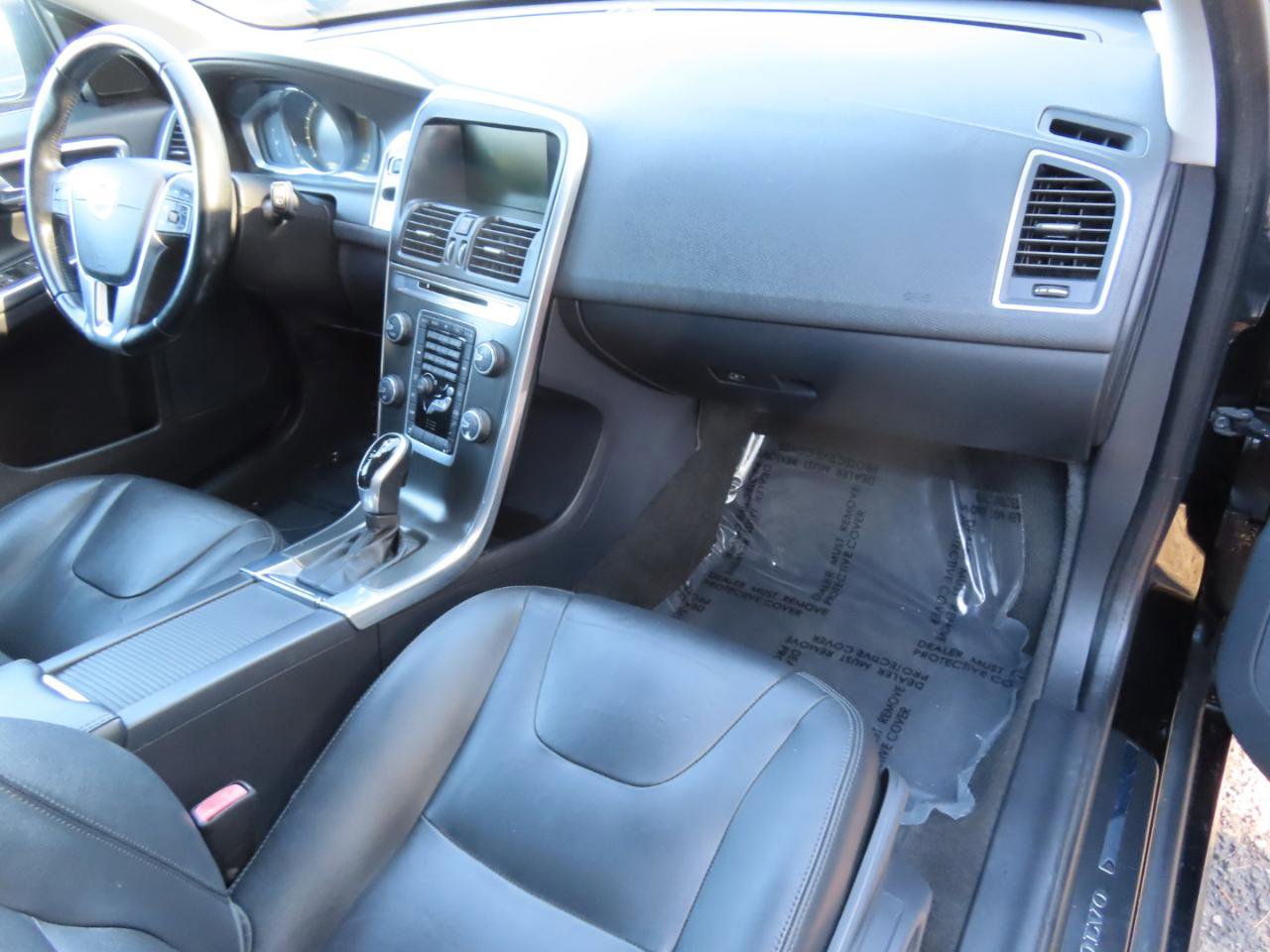 Used 2015 Volvo XC60 3.2 Premier Plus image 19